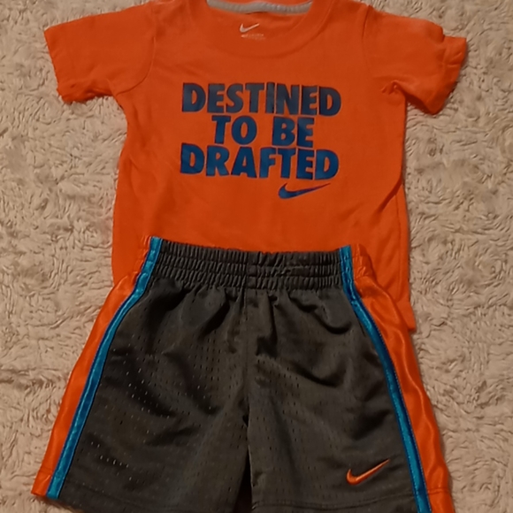 Nike Outfit | Poshmark